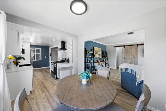 657 Fig St, Chula Vista CA: https://media.crmls.org/mediaz/97c7855a-7725-483a-8200-e2072184cbeb.jpg