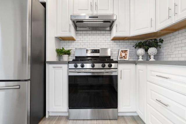 751 Skyline Drive, Daly City CA: https://media.crmls.org/mediaz/97c801e9-6f3d-4102-aecf-90e4025ed295.jpg