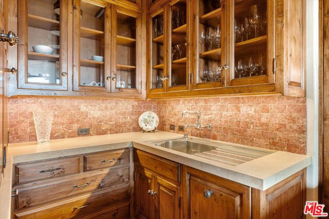 1915 Monte Alegre Drive, Carpinteria CA: https://media.crmls.org/mediaz/97c90095-bf74-4c6b-a3c0-281ddf8531c5.jpg