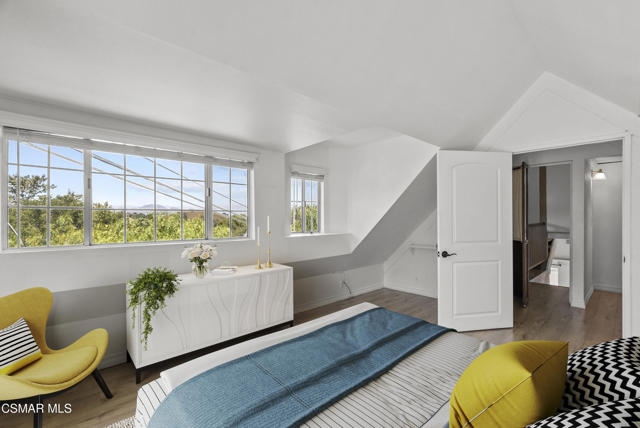 215 Pepper Road, Newbury Park CA: https://media.crmls.org/mediaz/97c93940-ee65-4728-a1e2-cafb10e8fd00.jpg