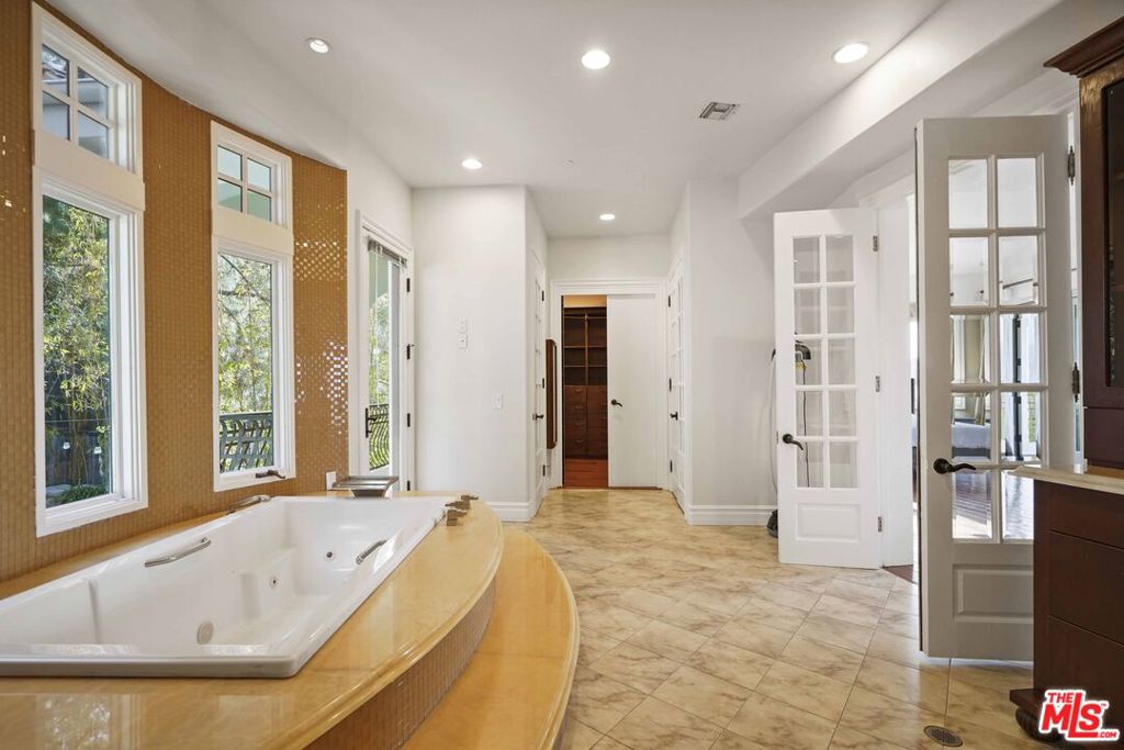 MLS #26858457 image #40