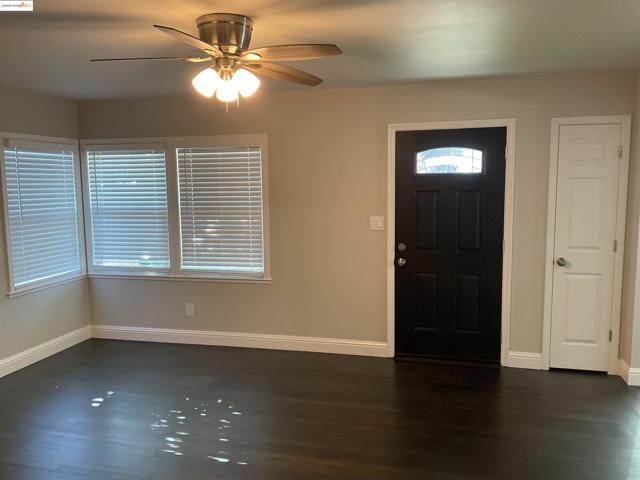 184 Panoramic Avenue, Pittsburg CA: https://media.crmls.org/mediaz/97ca0c40-bf12-4e91-99da-fe2d73dd3c8d.jpg