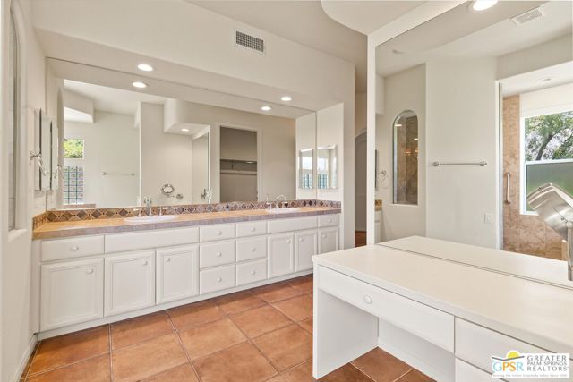 1347 Culver Place, Palm Springs CA: https://media.crmls.org/mediaz/97cc2fe4-f600-4f37-a99c-4f8cee05fbfd.jpg