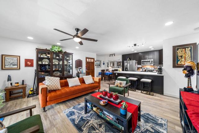 Detail Gallery Image 2 of 36 For 500 Telegraph Canyon Rd #H,  Chula Vista,  CA 91910 - 3 Beds | 2 Baths