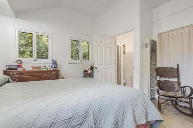 Image 16 of 39 For 1045 Forest Way