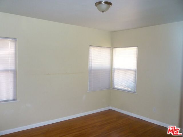 8456 Byrd Avenue, Inglewood CA: https://media.crmls.org/mediaz/97cccfb0-4f6d-4546-8bae-f7a5c6038140.jpg