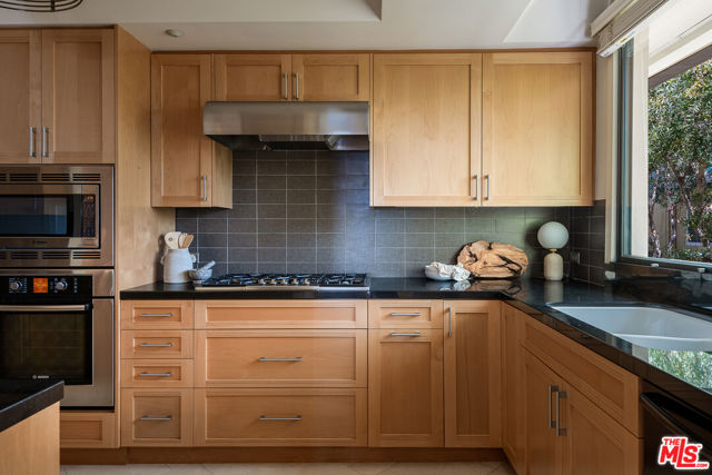 2 Bed Home for Sale in Santa Monica, California