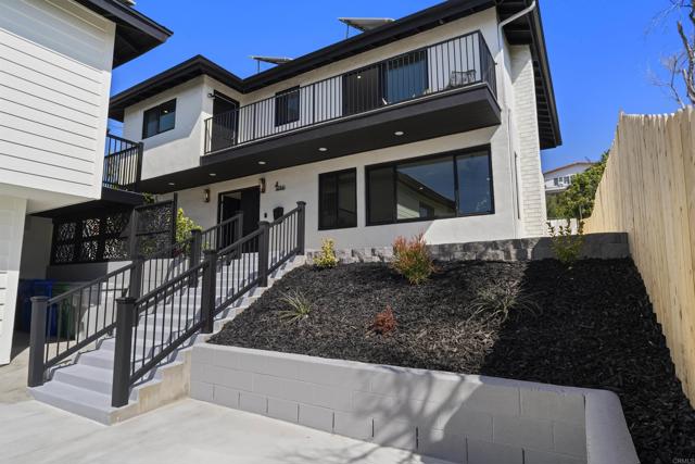 Detail Gallery Image 7 of 72 For 2841 Lloyd Street, San Diego,  CA 92117 - 5 Beds | 3/1 Baths