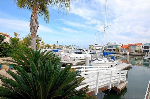 95 Port of Spain, Coronado CA: https://media.crmls.org/mediaz/97cd6ddc-52ea-41f0-ba5e-f0197cc5a79d.jpg