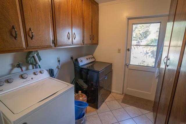 Detail Gallery Image 18 of 32 For 1533 10th St, Coronado,  CA 92118 - 4 Beds | 3 Baths