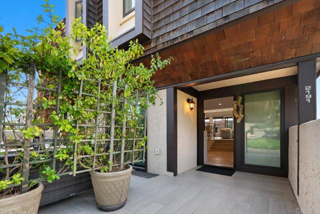 2191 Caminito Del Barco, Del Mar CA: https://media.crmls.org/mediaz/97cdb35e-d171-410c-947e-d3655e2f90dc.jpg
