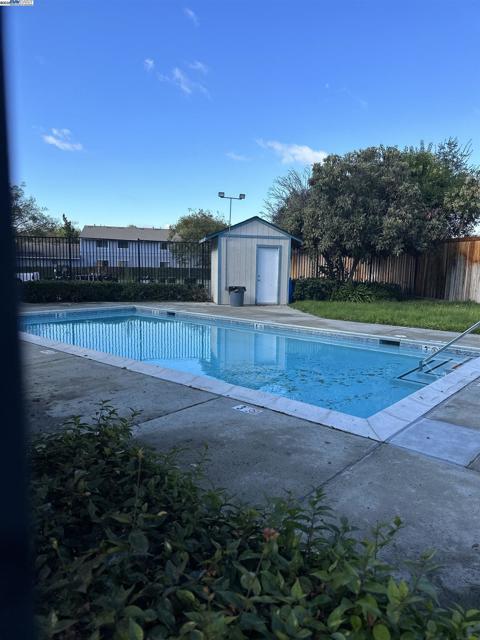 3670 Silver Oaks Way, Livermore CA: https://media.crmls.org/mediaz/97cdbefa-1df1-4700-9071-06305b401ce0.jpg