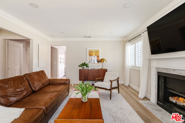 2641 Hartland Circle, Westlake Village CA: https://media.crmls.org/mediaz/97ce1553-6ca7-4efd-9e1a-cf9b2bd9eda4.jpg