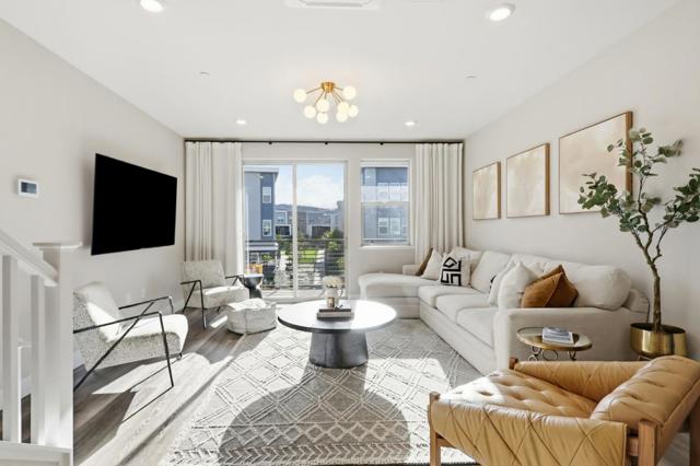 5740 Vibrant Loop, San Jose CA: https://media.crmls.org/mediaz/97ce5528-b6bb-4582-bc6f-cbb7657a10b6.jpg