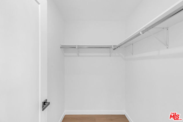 1536 11th Street, Santa Monica CA: https://media.crmls.org/mediaz/97cedcaa-e9bc-485c-96b3-e80f84a50c92.jpg