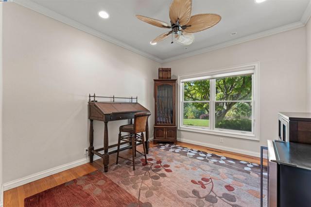 7745 Winter Snow Ct, Newcastle CA: https://media.crmls.org/mediaz/97cee5b1-2248-46b0-851c-a128317cd5d6.jpg