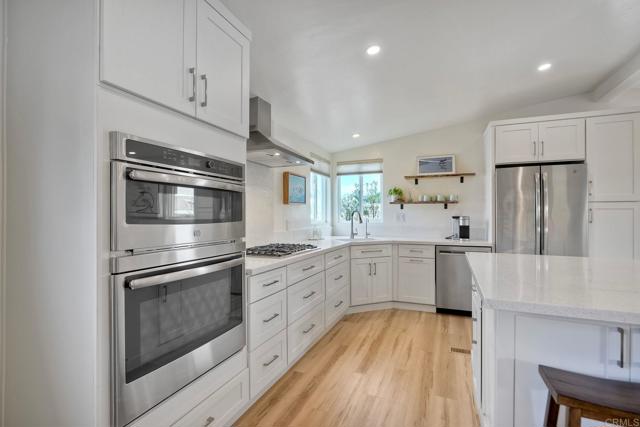 699 N Vulcan Avenue, Encinitas CA: https://media.crmls.org/mediaz/97cf49ca-8201-4ab3-a424-d6cabbe15631.jpg