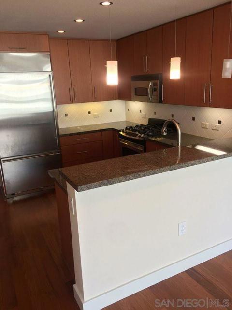 Image 44 of 59 For 325 7th Ave  1506
