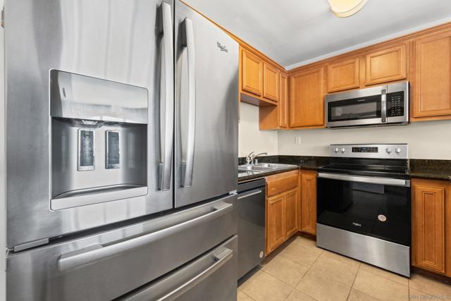 Image 14 of 20 For 6120 Decena Dr  207