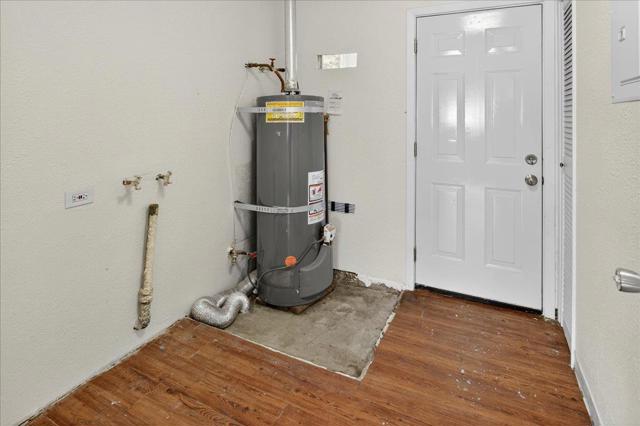 3703 Florence Street, Redwood City CA: https://media.crmls.org/mediaz/97cf8506-2494-493d-8875-bd79e188075e.jpg