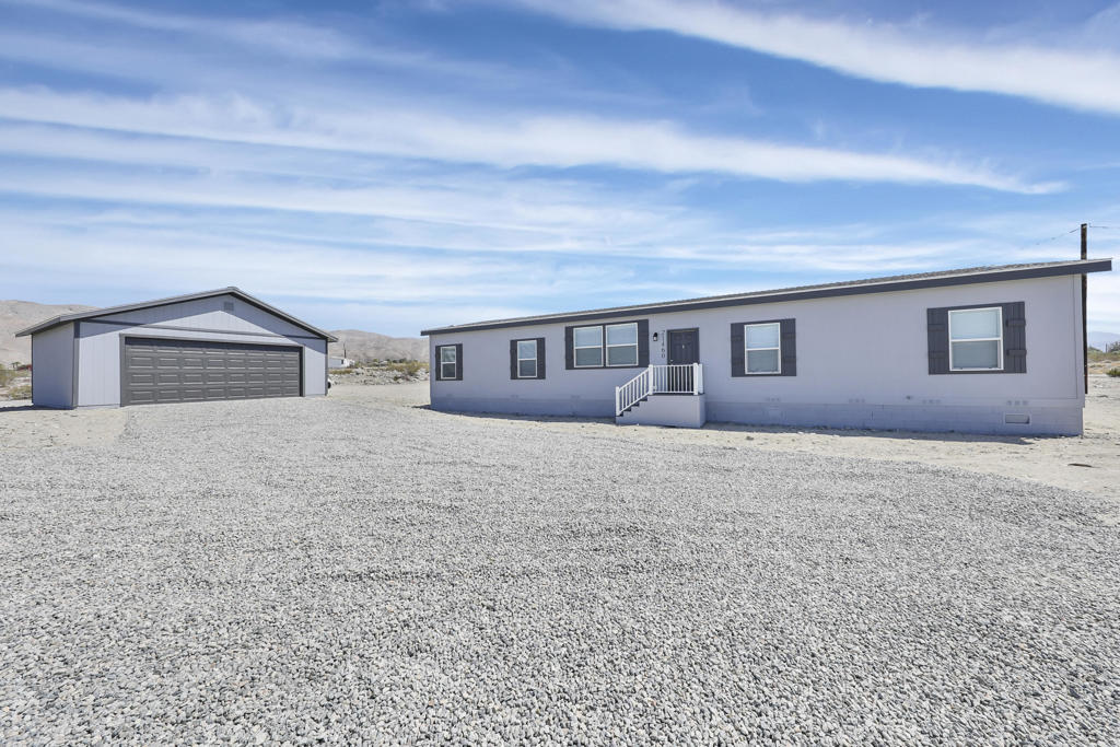 21460 Penny Lane