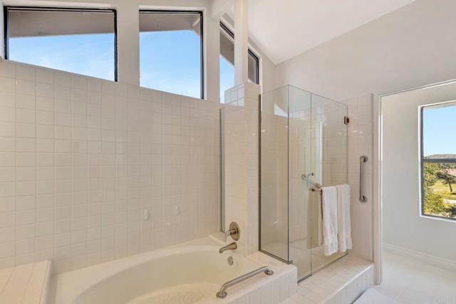 1211 Countrywood Lane, Vista CA: https://media.crmls.org/mediaz/97cfe667-a685-44c0-9bb8-bcbf421de46c.jpg