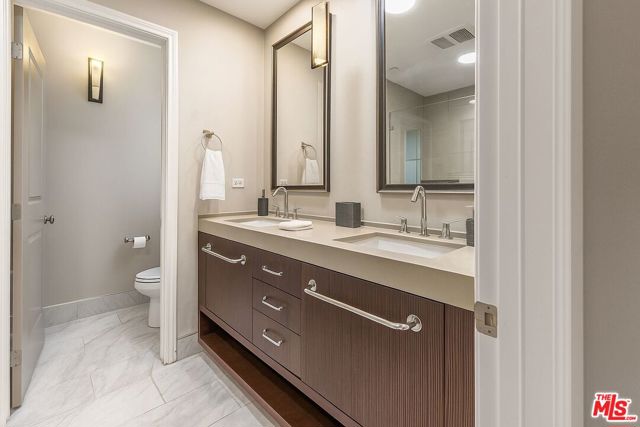5934 W Luna Parkway, Los Angeles CA: https://media.crmls.org/mediaz/97cfe86c-3ed6-4bc2-a4ba-dc2378742956.jpg
