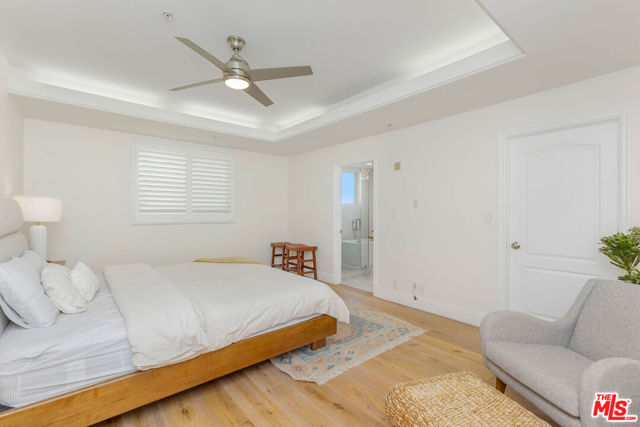 11963 Mayfield Avenue, Los Angeles CA: https://media.crmls.org/mediaz/97d0969f-a378-4d1b-9668-07247a5cfd71.jpg