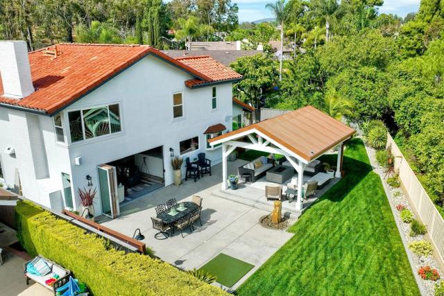 1109 Countrywood Ln, Vista CA: https://media.crmls.org/mediaz/97d0b77f-1b26-4c9a-b791-6ca6983a4eaa.jpg
