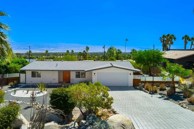 2360 N Palermo Drive, Palm Springs CA: https://media.crmls.org/mediaz/97d0ccef-14ae-4d72-9094-3fac81002894.jpg