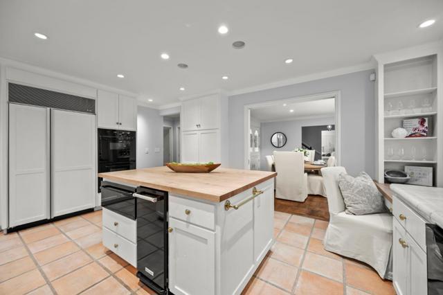 37 Lupin Lane, Atherton CA: https://media.crmls.org/mediaz/97d1289a-4e92-4b5a-a4ca-39d684a10ee2.jpg