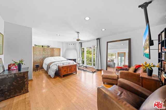 3162 Durand Drive, Los Angeles CA: https://media.crmls.org/mediaz/97d2c55c-3791-4f6a-aa91-965b7f1618ef.jpg