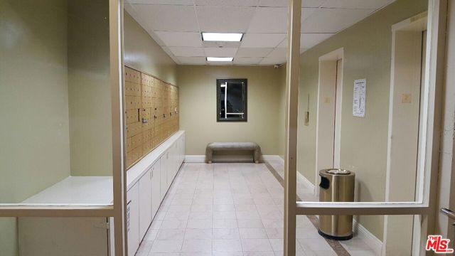 10535 Wilshire Boulevard, Los Angeles CA: https://media.crmls.org/mediaz/97d2ec5e-52c2-496b-8339-a3f70cedad43.jpg
