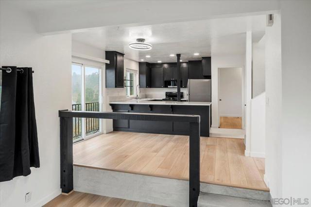 1418 Minden Dr, San Diego CA: https://media.crmls.org/mediaz/97d2f592-b2e0-4ff3-98aa-11e8ca56079c.jpg