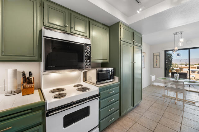 72520 Sandstone Lane, Palm Desert, CA 92260