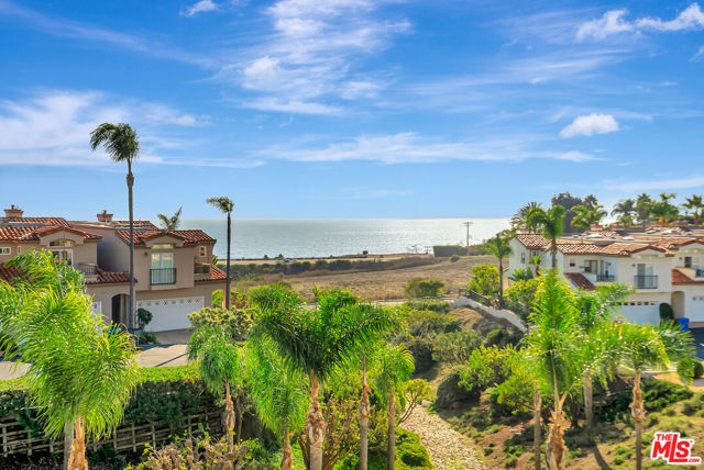 6438 Lunita Road, Malibu CA: https://media.crmls.org/mediaz/97d54411-a022-4aaf-82f4-f195ef7a2aa5.jpg
