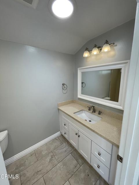 Detail Gallery Image 9 of 21 For 2795 Bayshore Ave, Ventura,  CA 93001 - 3 Beds | 3/1 Baths