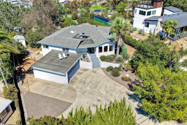 2428 Dunstan Street, Oceanside CA: https://media.crmls.org/mediaz/97d5a77c-530d-4baf-b562-3245d43d8635.jpg