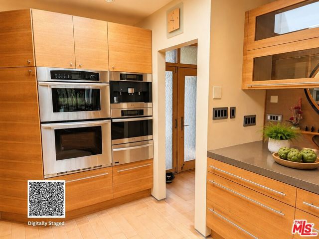 13523 Hartland Street photo 13