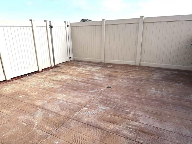 5427 SAN ROBERTO, San Diego CA: https://media.crmls.org/mediaz/97d64b3c-6666-4b1e-bdd0-e69422c244ec.jpg