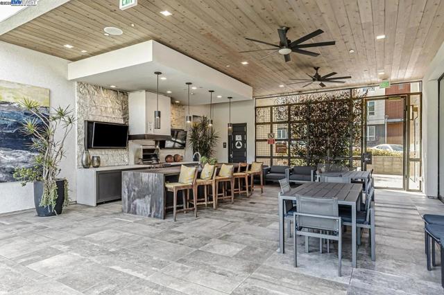 2250 Kilowatt Way, Fremont CA: https://media.crmls.org/mediaz/97d68fca-6b1b-430f-9ddf-0a880ab4443a.jpg