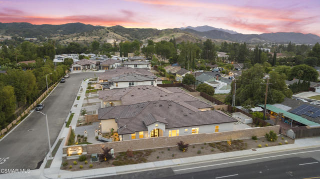 361 Toyon Court, Thousand Oaks CA: https://media.crmls.org/mediaz/97d6b969-c35e-490b-8f2c-74180fa3af1e.jpg