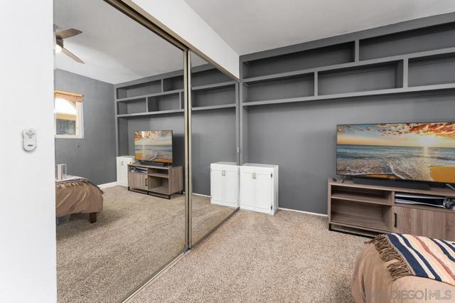 2530 Clairemont Dr, San Diego CA: https://media.crmls.org/mediaz/97d6cc3b-c28f-4acc-afa1-32efd672ff19.jpg