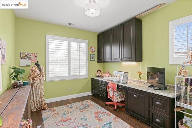 1164 Lexington Way, Livermore CA: https://media.crmls.org/mediaz/97d72597-7917-4698-8707-e7c15aee868a.jpg