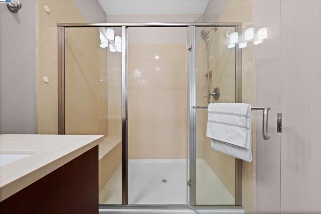 5223 S Esprit Loop, Dublin CA: https://media.crmls.org/mediaz/97d76e09-8c83-41d9-a40f-6702cbb5571b.jpg