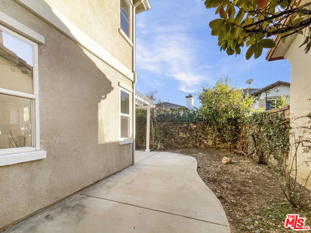 24130 Tango Drive, Valencia CA: https://media.crmls.org/mediaz/97d77ba0-ed97-4759-b163-461b4e00fd1a.jpg