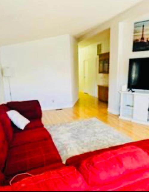 20 Russell Road, Salinas CA: https://media.crmls.org/mediaz/97d81e3a-d8b9-4347-8d4c-85e742c28969.jpg