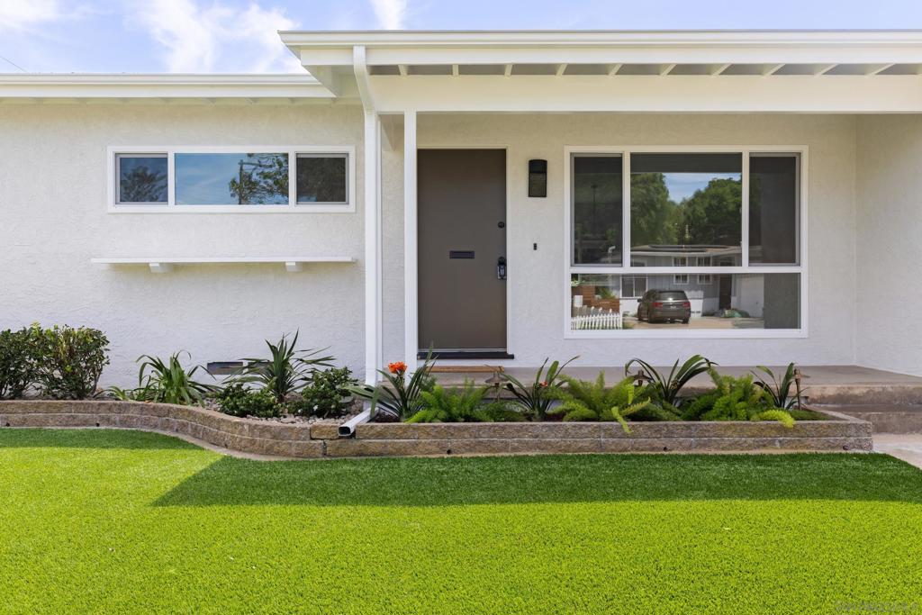 8851 Geraldine Ave - photo 2