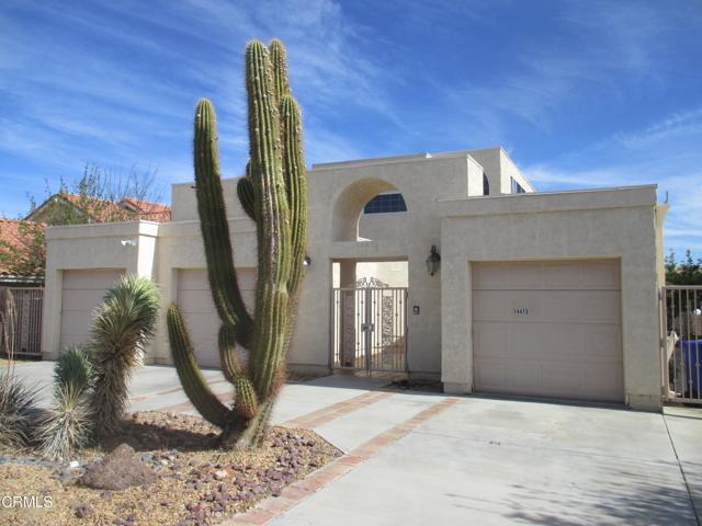 14473 Hurricane Lane, Helendale CA: https://media.crmls.org/mediaz/97d9728e-8a4f-4fe4-9f24-0b17a360321c.jpg