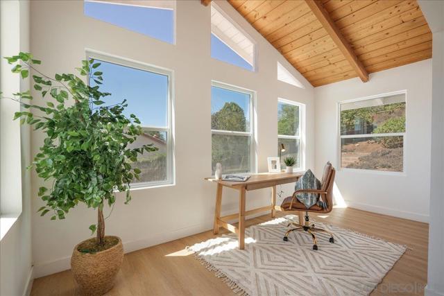 17283 Montero Rd, San Diego CA: https://media.crmls.org/mediaz/97d9c7af-daf7-4bfa-8377-1dfe98eb6c06.jpg